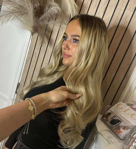 Angelinglisx model naked gallery