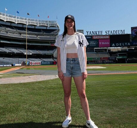 heluvstikax adult model img