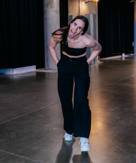 heluvstikax hot star pic