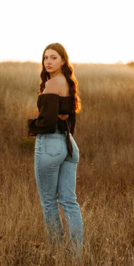 curvy teen onlyfans erotic archive