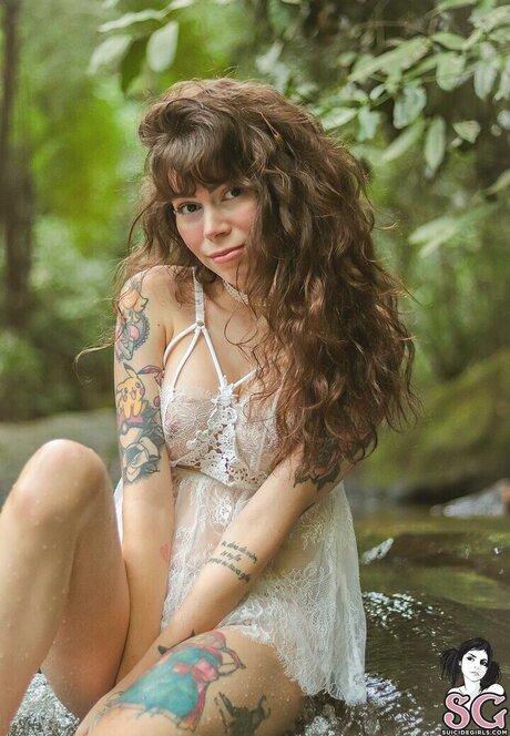 Dinhasun star naked picture