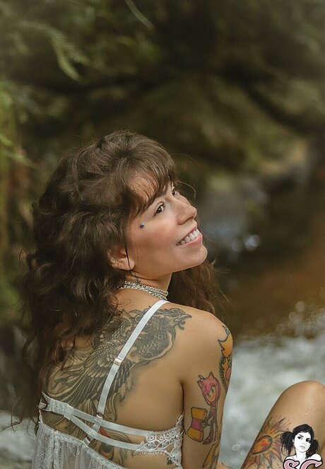 Dinhasun high quality model photos