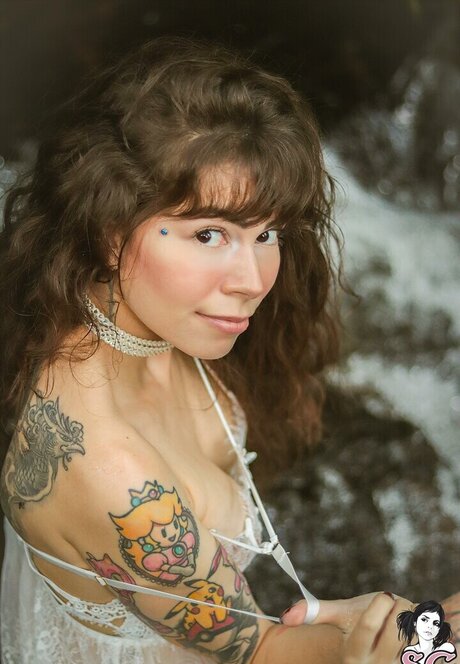 Dinhasun pornstar exclusive picture