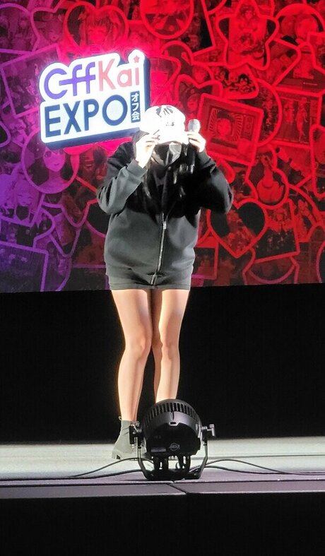 Akuma Nihmune erotic actress pic