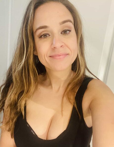 BellaSuede nude model galleries