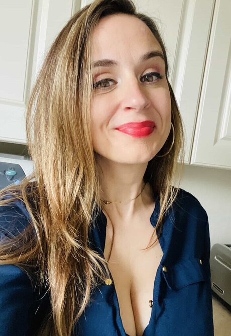 BellaSuede hot pornstar archive