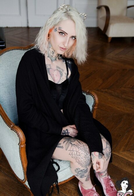 gladycesuicide star erotic galleries