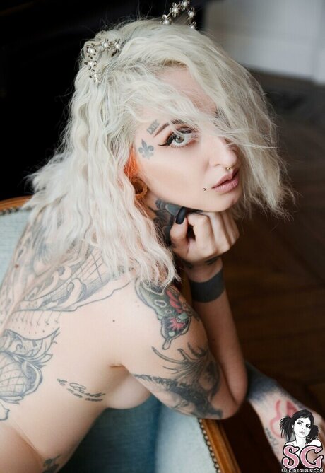 gladycesuicide exclusive pornstar image