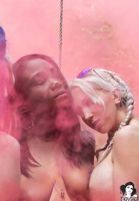 gladycesuicide hd model photos