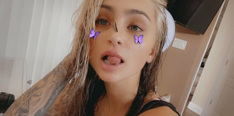 squirting pussy onlyfans porn pic