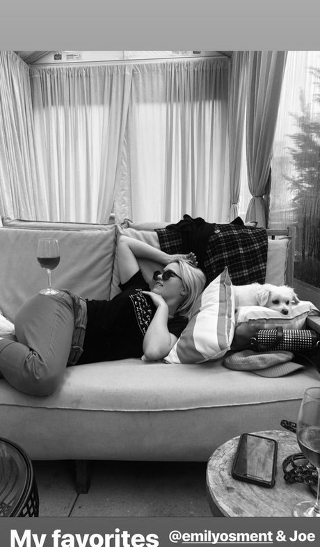 Emily Osment model art pic