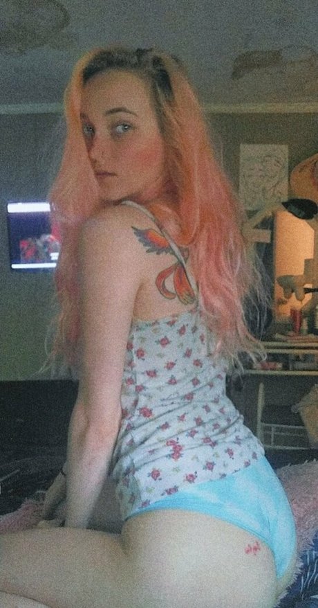 kushgirlxxfree nude pornstar picture