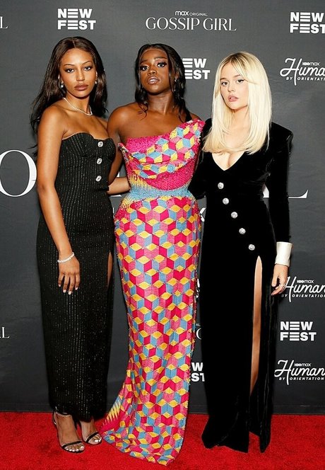 Emily Alyn Lind model top photo