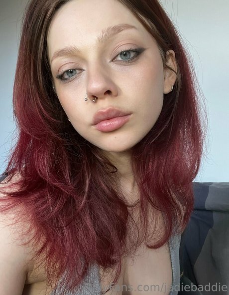 jadiebaddie nudes model picture