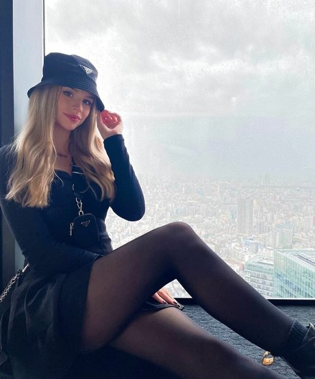 Berticuss pornstar nude image