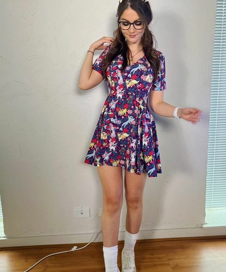 Aliythia star porn image