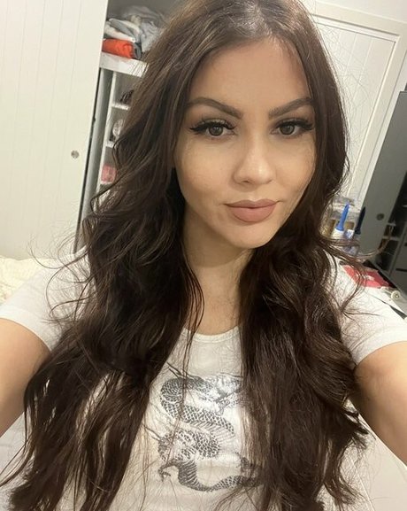 Aliythia nude actress image