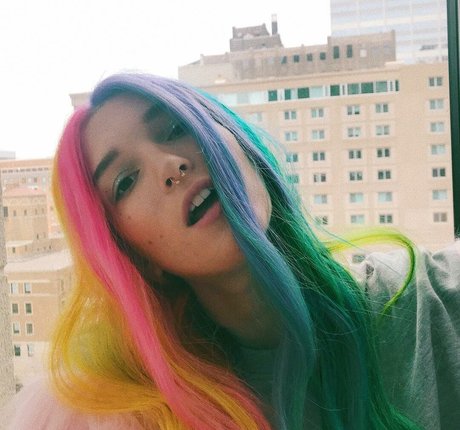 Dani Thorne erotic actress gallery