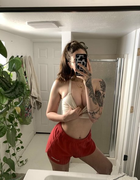 allieoops naked pornstar pics