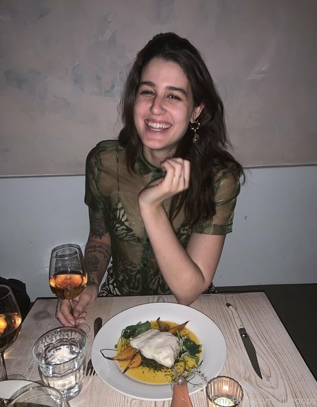 allieoops beautiful pornstar image