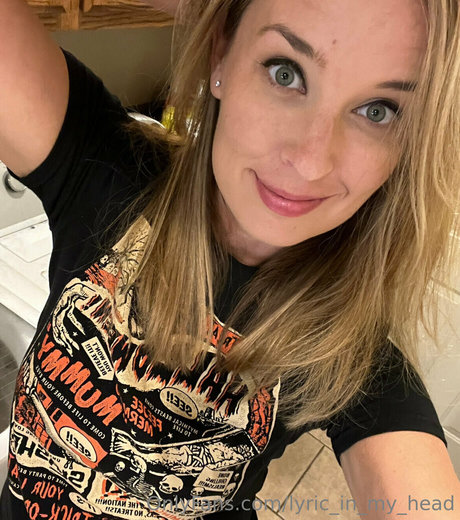 big tits skinny onlyfans nudes archive