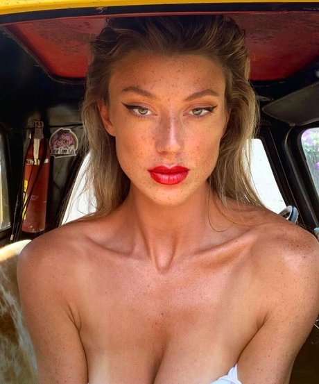 Amanda Tutschek model high quality galleries