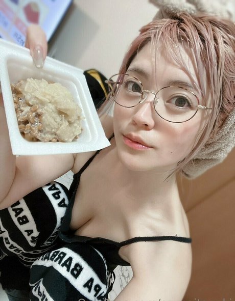 azusaitagaki beautiful pornstar pic