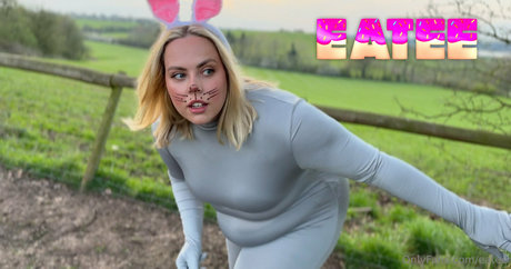 eatee naked pornstar photo