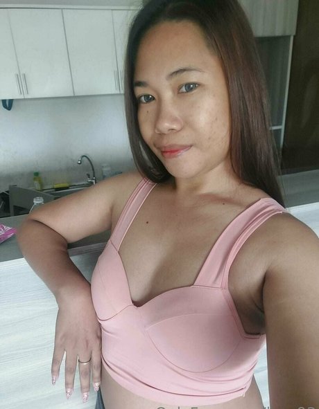 luzy93 free model pics