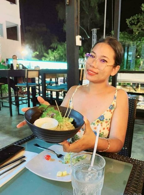 luzy93 art actress photos