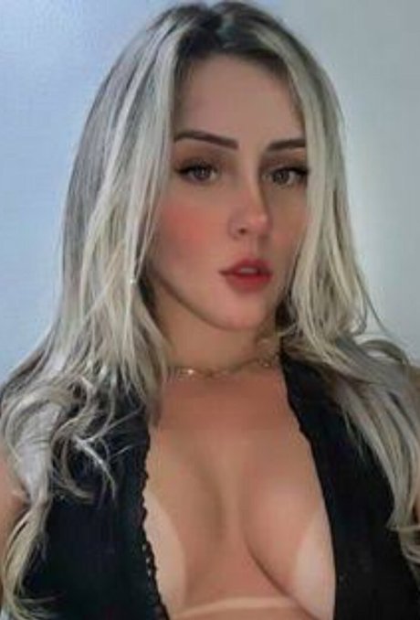 lauratavora star sexy photos