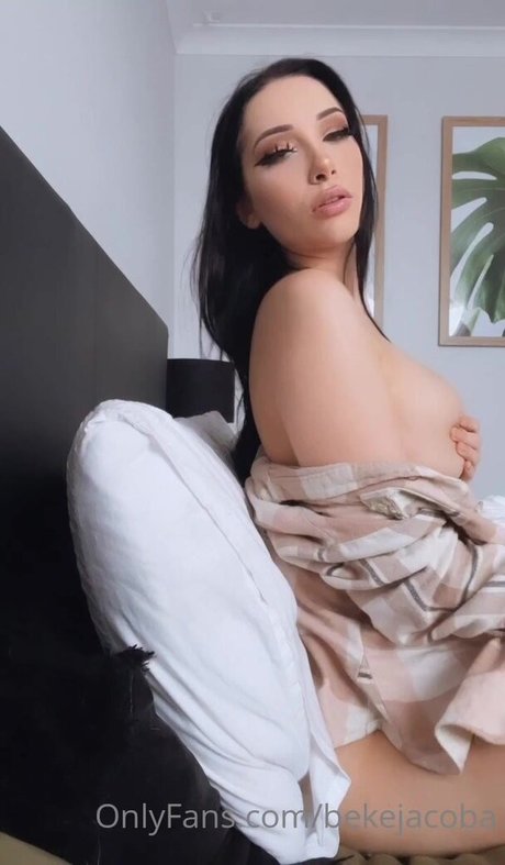 Beke Jacoba star naked photo