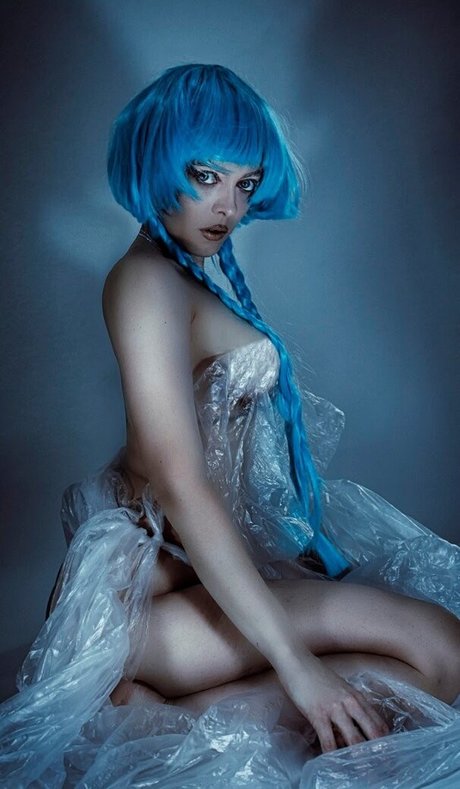 Kirsten Ria model hot pics