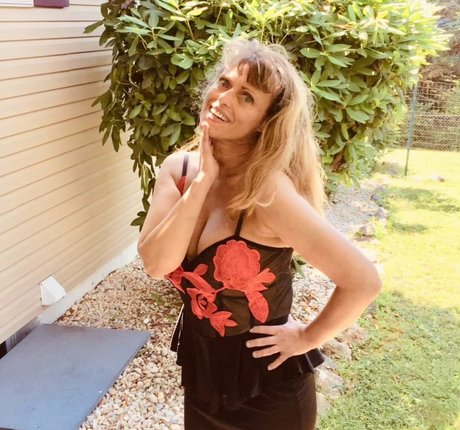 LanaRN pornstar top gallery