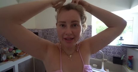 mechanic onlyfans beautiful pictures