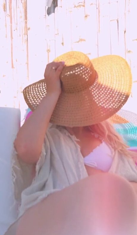 Maren Wolf exclusive star image