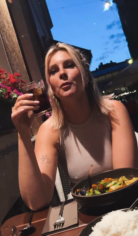 Maren Wolf model perfect galleries