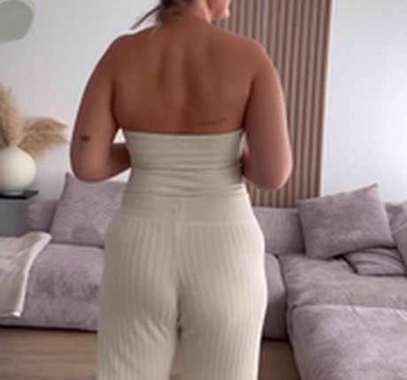 asian top onlyfans free naked picture