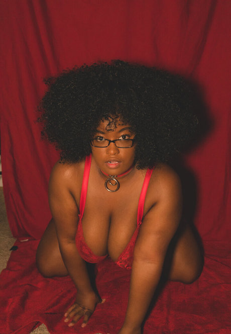 Thighlyinfluential naked model photos