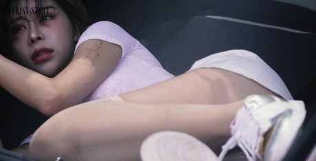 FLYWITHME model free gallery