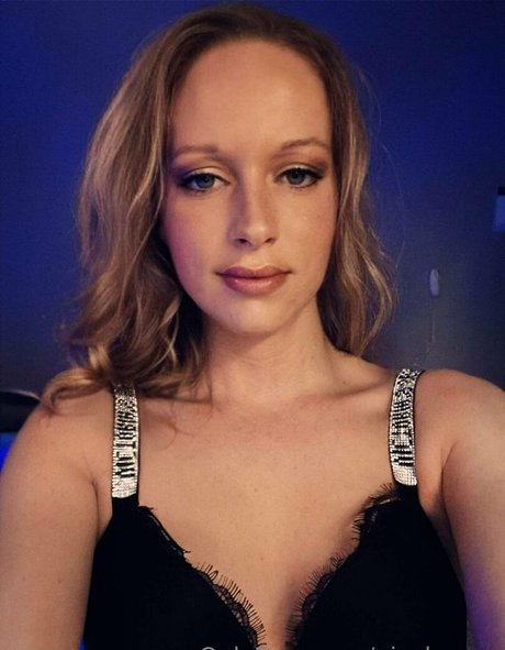 nicolesxxx model nude picture