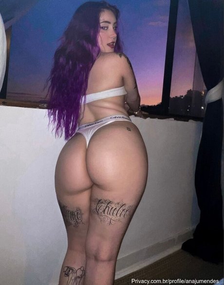 Ana Julia Mendes nude model gallery