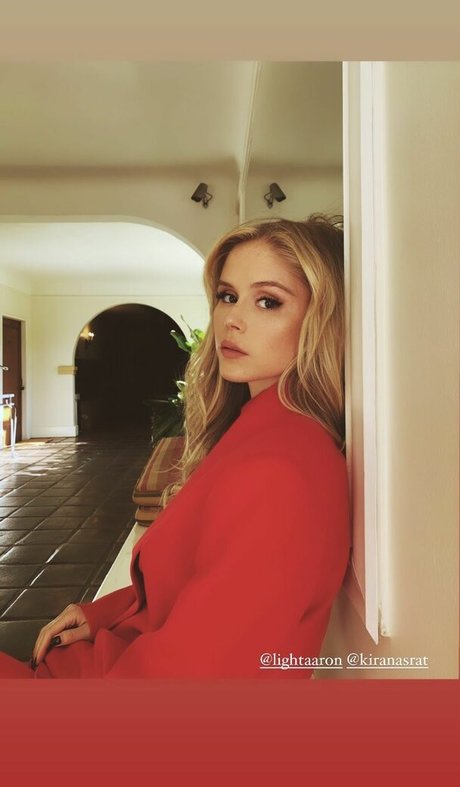 Erin Moriarty nice star pics