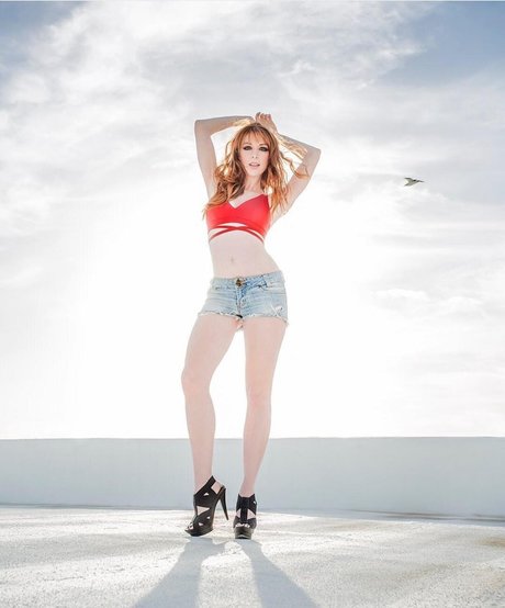 Lisa Foiles nice pornstar img