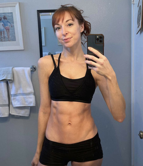 Lisa Foiles Quick photo