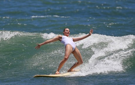 fat black onlyfans pornographic picture