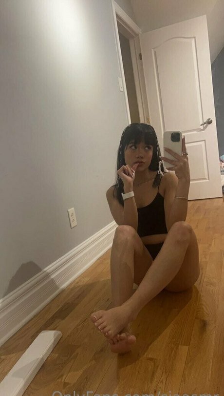 Sia ASMR star nudes photo