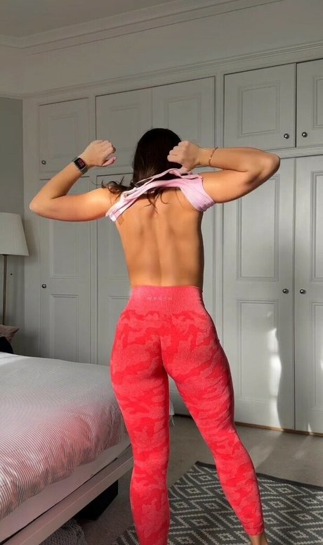 livefitelle best model pic