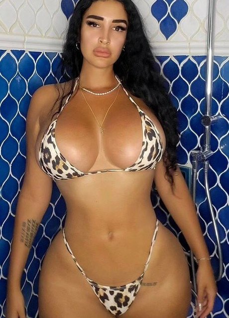 Tania Barbosa pretty pornstar pics