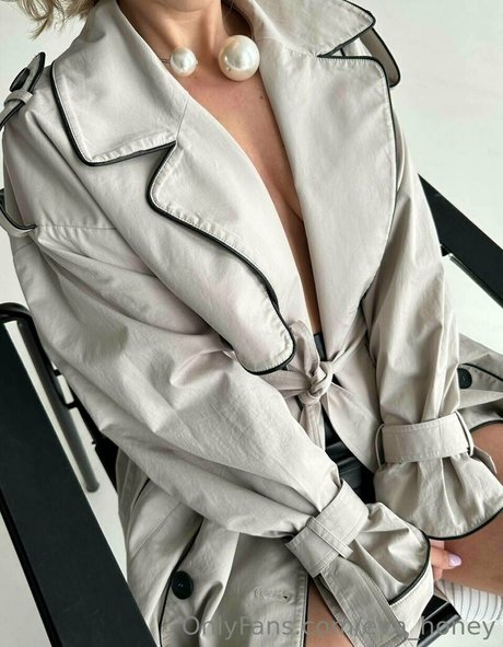 sucking cock onlyfans erotic pics